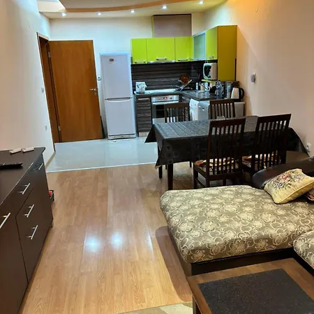 арт 아파트 스타라 자고라