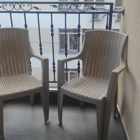 арт 아파트 스타라 자고라